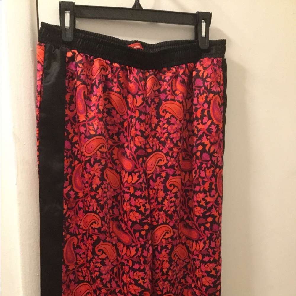 Floral pattern sweat pants